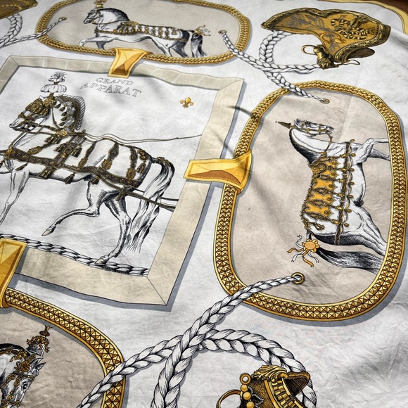 Hermes ‘Grand Apparat’ Scarf. 100% Silk.Equestrian motif. Artist Jacques Eudel. - Picture 7 of 15